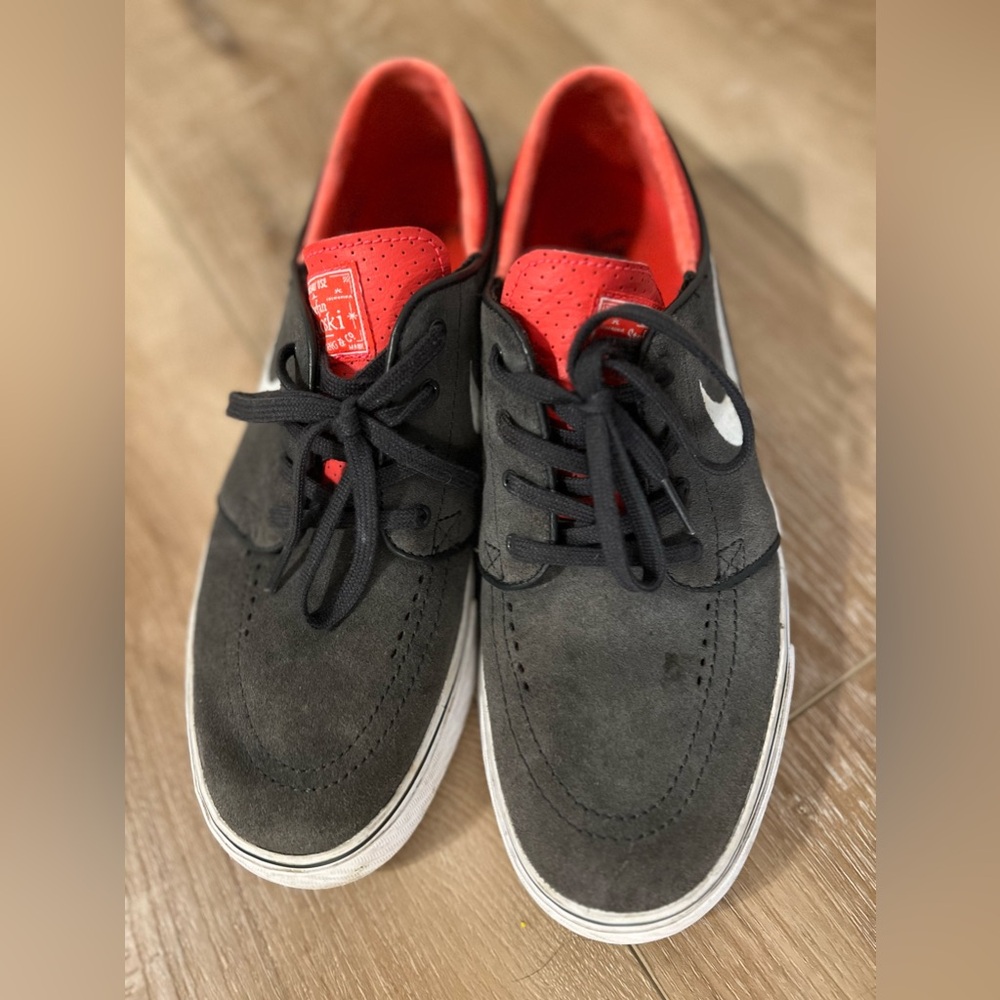 Men’s Nike Sneakers size 10